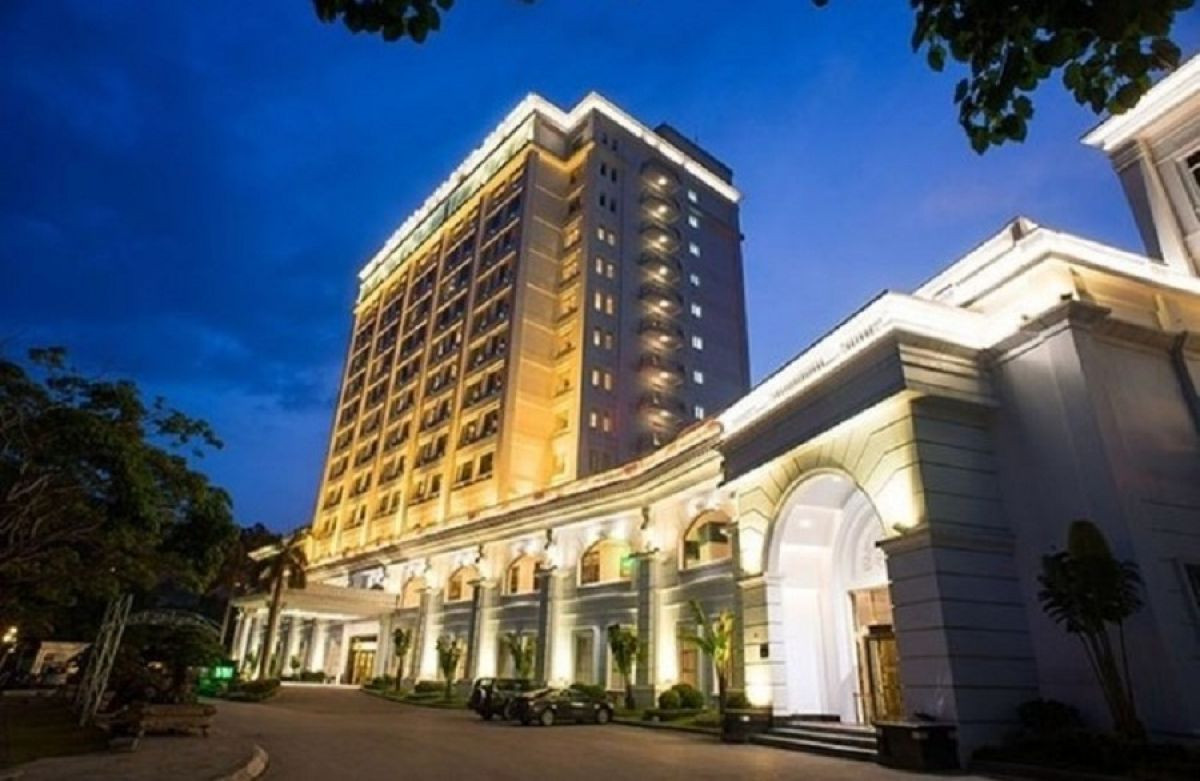 Casino Royal Ha Long thua lo lien tuc: He lo ong chu dung sau