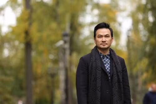 Chi Bảo được xem là gương mặt sáng giá của phim truyền hình Việt Nam trong giai đoạn thập niên 90 và đầu những năm 2000. Tên tuổi của nam diễn viên gắn liền với nhiều tác phẩm có tiếng như: "Người đàn bà yếu đuối", "Giao thời", "Cô gái xấu xí"...Ảnh: Người lao động