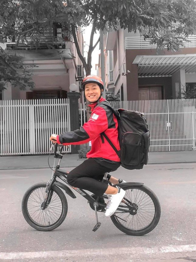 Vu Hoang gay bao mang xa hoi voi net dien trai cuon hut-Hinh-2