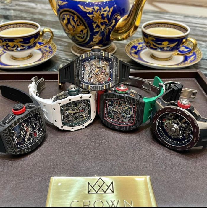 Nhiều người còn tiết lộ thêm chồng cũ Lệ Quyên còn nắm trong tay nhiều bất động sản có giá trị trong và ngoài nước.