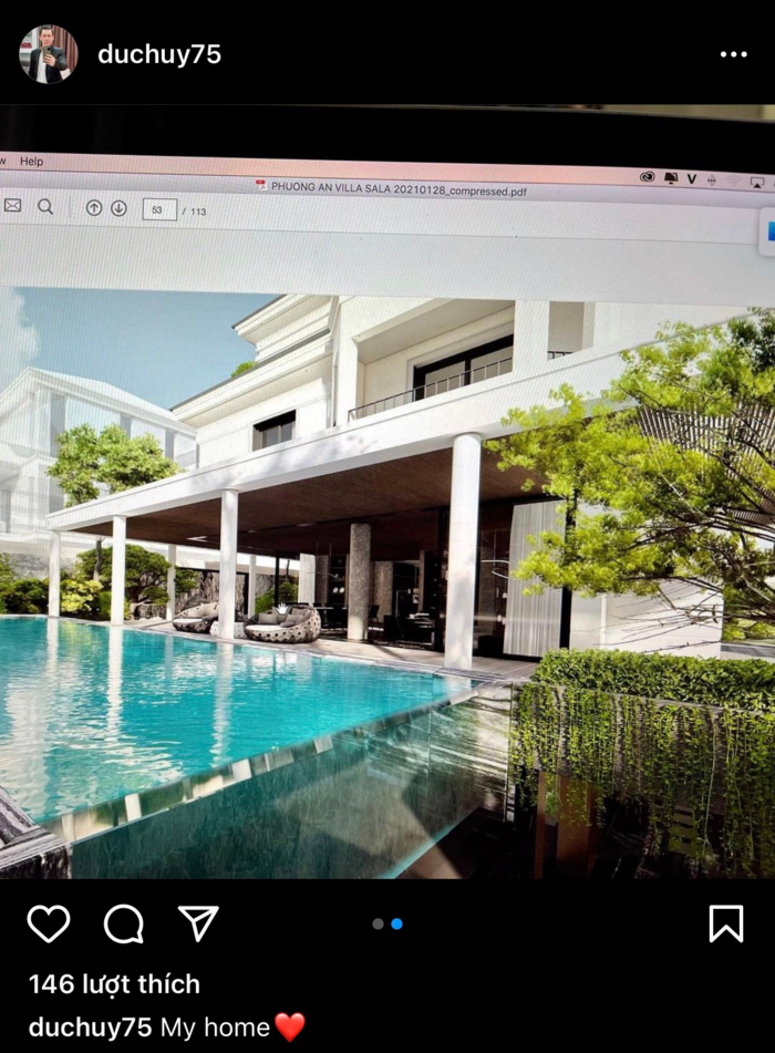 Một chuyên gia bất động sản cho biết căn biệt thự của Đức Huy hướng ra sông Sài Gòn có diện tích hơn 700 m2 và giá khoảng 200 tỷ đồng.