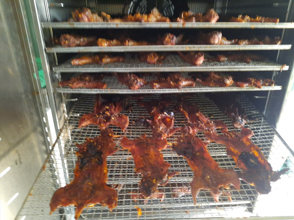 Hiện giá bán mỗi kg khô chuột từ 150.000 đến 170.000 đồng/kg.