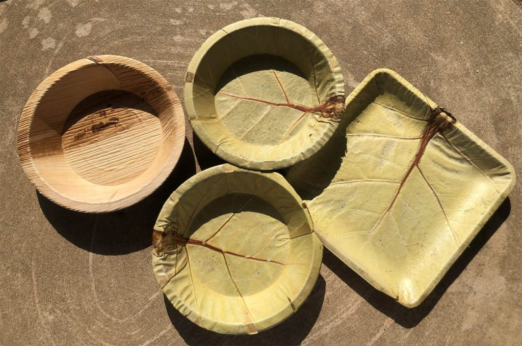 Tuy nhiên, ngày nay khi cộng đồng nỗ lực giảm rác thải thì các sản phẩm làm từ mo cau lại thành mặt hàng thân thiện môi trường, được thị trường trong và ngoài nước ưa chuộng. Ảnh: Dân Việt