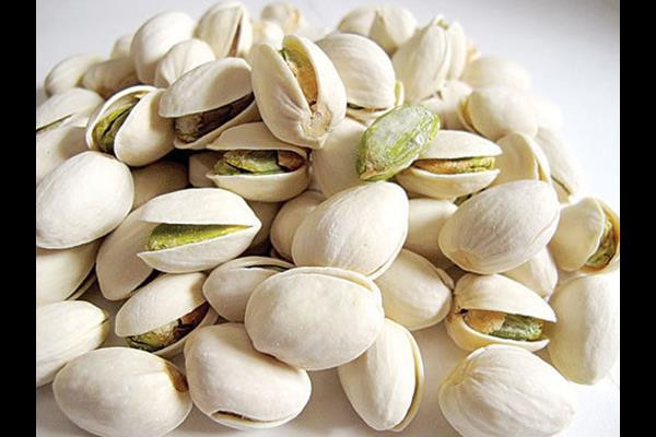 Là mặt hàng quen thuộc với người tiêu dùng Việt Nam nhưng hạt điều có giá không hề rẻ, từ 200.000 – 250.000 đồng/kg. Nguồn ảnh: Internet