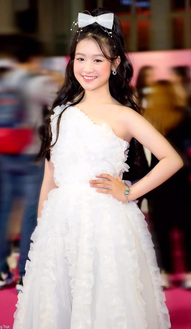 Lê Huỳnh Bảo Ngọc cũng là một gương mặt quen thuộc với khán giả truyền hình và cộng đồng mạng. Bảo Ngọc hiện là một trong những gương mặt nhí ăn khách nhất và có thu nhập cao không thua kém gì các sao hạng A. Ảnh: Internet