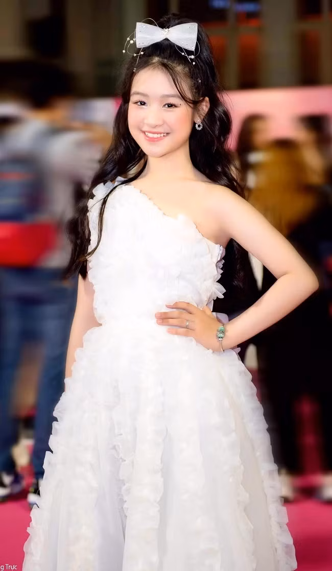 Lê Huỳnh Bảo Ngọc cũng là một gương mặt quen thuộc với khán giả truyền hình và cộng đồng mạng. Bảo Ngọc hiện là một trong những gương mặt nhí ăn khách nhất và có thu nhập cao không thua kém gì các sao hạng A. Ảnh: Internet