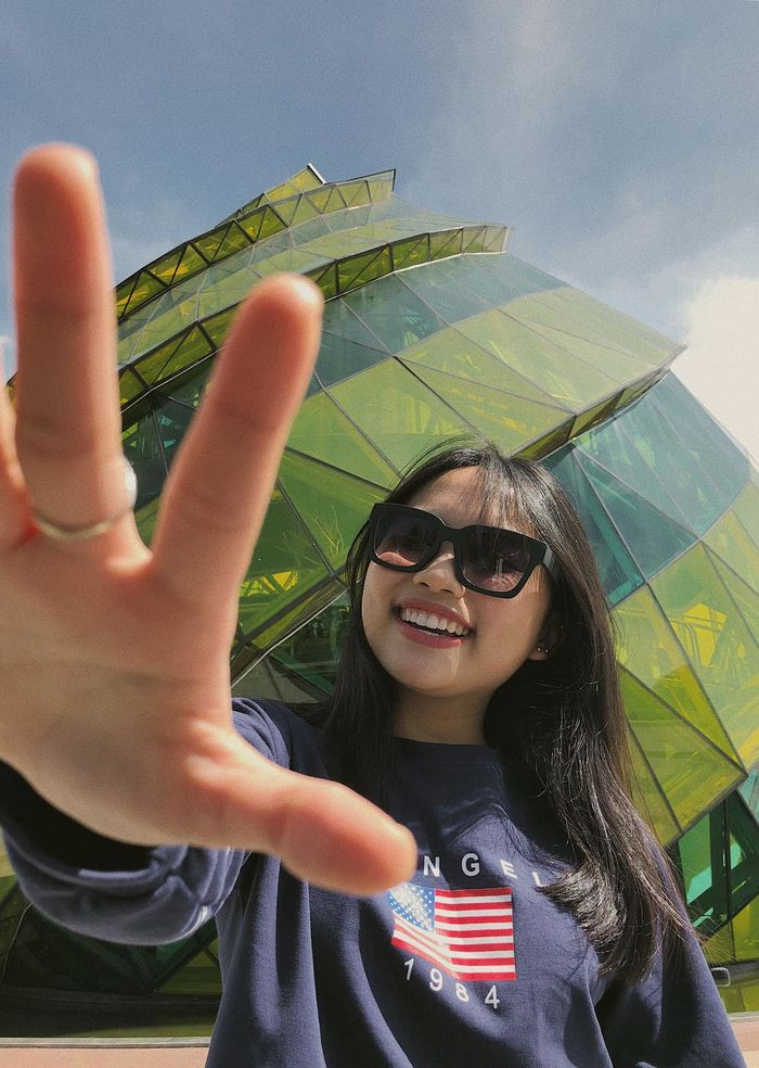 Theo tiết lộ của Quang Lê, cát xê của Phương Mỹ Chi cho một chương trình biểu diễn tại Mỹ là 6.000 USD (hơn 100 triệu đồng). Ảnh: FBNV