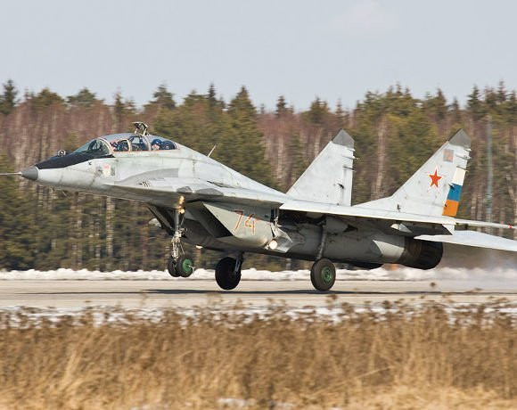 Một chiếc MiG-29 đã ngừng hoạt động và một chiếc SIAI-Marchetti S.211, từng được sử dụng bởi không quân Ý. Tuy nhiên, chính phủ Mỹ đã cấm Ellison bay bằng MiG-29 vì nó "được coi như một khẩu súng".