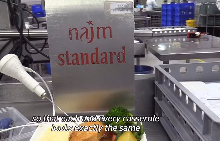 Từ chuyến bay đầu tiên năm 1985 đến tháng 6/2018, nhà bếp đã phục vụ hơn 600 triệu suất ăn trên máy bay. Nguồn ảnh: chụp màn hình