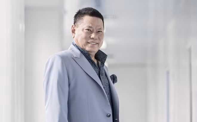 Tỷ phú Hoàng Kiều là doanh nhân người Mỹ gốc Việt. Ông từng là người giàu nhanh nhất trong top những tỷ phú mới nổi của Mỹ năm 2015. Ảnh: Forbes