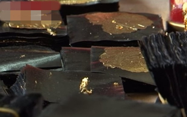 Một chỉ vàng có thể dập thành một nghìn tờ giấy. Ảnh: Thương hiệu &amp; pháp luật