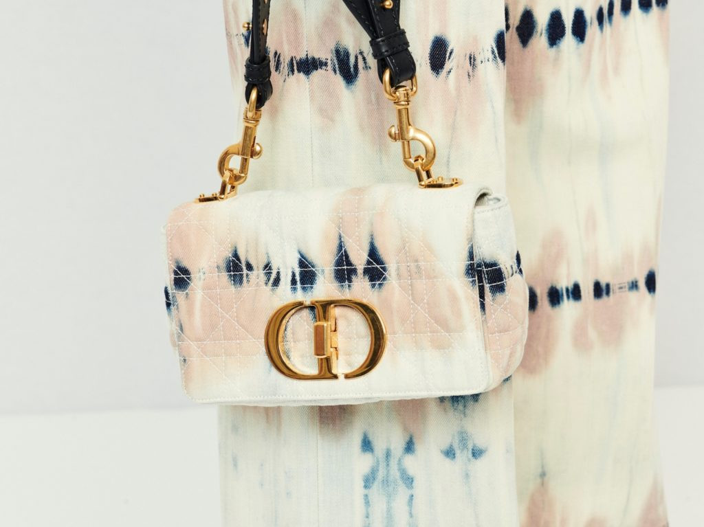 Theo nguồn tin tiết lộ, túi Dior được hoàn thành trong thời gian hơn 1 ngày. Nguồn ảnh: Lifestyleasia.