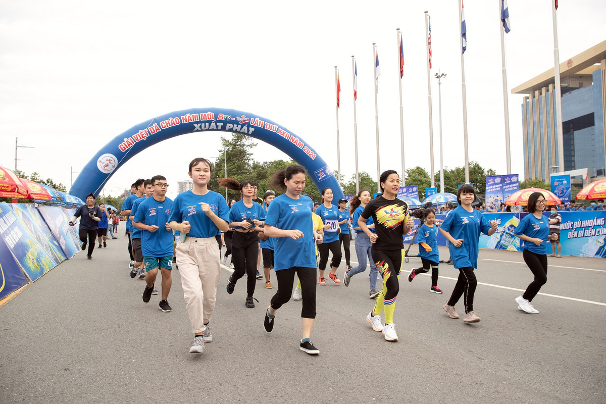 Number 1 Active va 8000 nguoi tham gia Giai viet da Chao nam moi 2021-Hinh-4