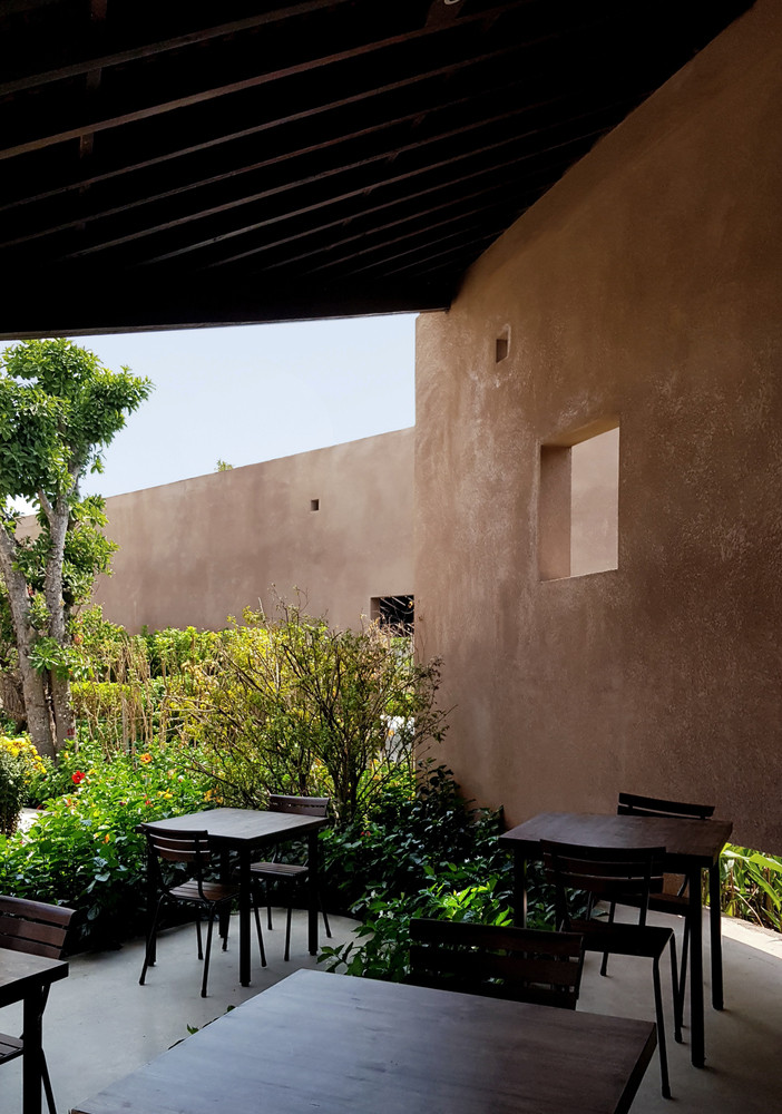  Công trình kiến trúc mang đậm chất thơ với những vật liệu thô mộc hòa quyện với nhau. Nguồn ảnh: Archdaily