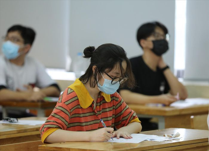 Diem thi tot nghiep THPT noi len dieu gi?