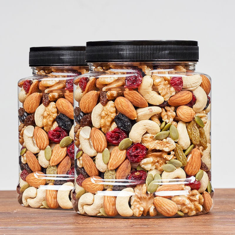 Đừng vội mua nếu hộp hỗn hợp các loại hạt có giảm giá. Nếu bạn tự trộn hỗn hợp này tại nhà chắc chắn sẽ rẻ hơn.