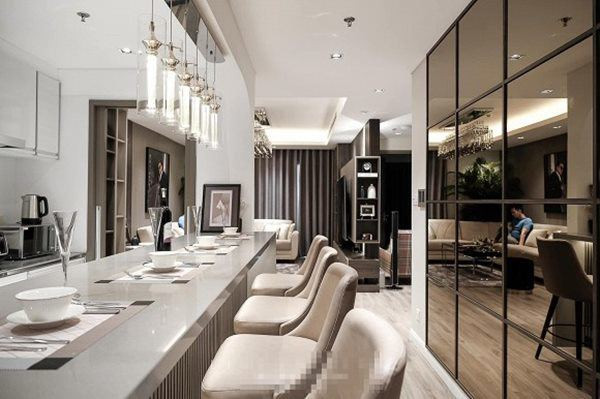 Căn hộ thiết kế hiện đại chẳng kém khách sạn cao cấp. Ảnh: FBNV