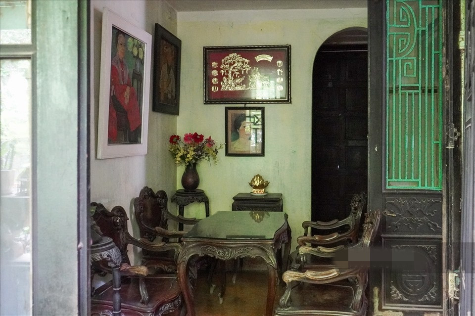 Ngôi nhà cổ mang những nét phong cách châu Âu như trần nhà cao, các không gian được chia nhỏ, tạo sự riêng biệt. Ảnh: Lao động