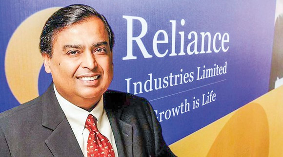 Tài sản của tỷ phú Mukesh Ambani có cú bứt phá mới nhất về tài sản nhờ cổ phiếu Reliance Industries Ltd., công ty chính của ông, tăng mạnh. Cổ phiếu Reliance tăng 4,1%, đạt mức cao kỷ lục trong phiên giao dịch ngày thứ Sáu ở Mumbai. Ảnh: Reuters