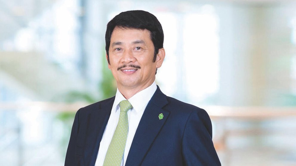 Chan dung hai dai gia moi lo dien tui tien vuot 1 ty USD-Hinh-2