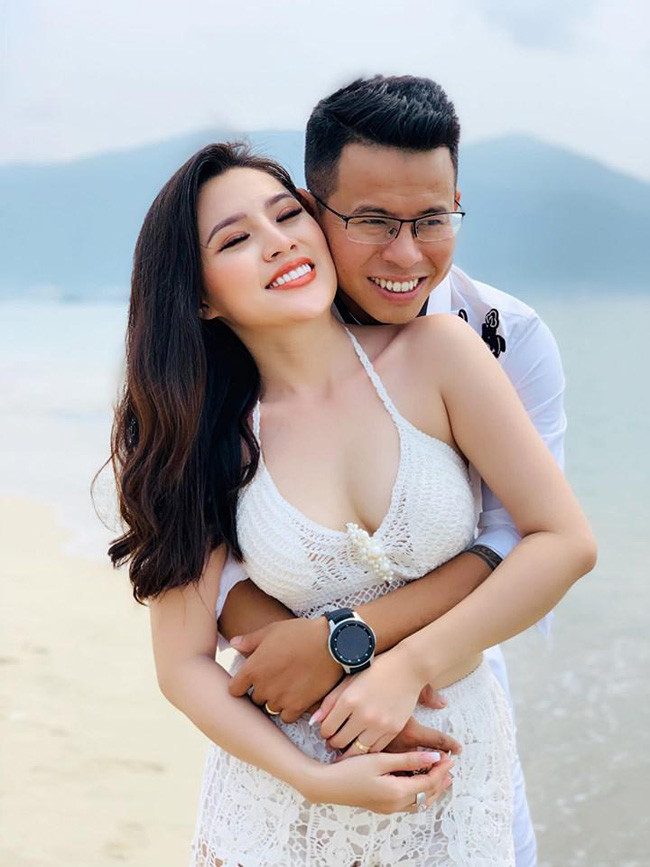 Cô nàng sau đó đã tìm được "một nửa" phù hợp với mình. Đám cưới của Hoàng Sang diễn ra vào năm 2019.