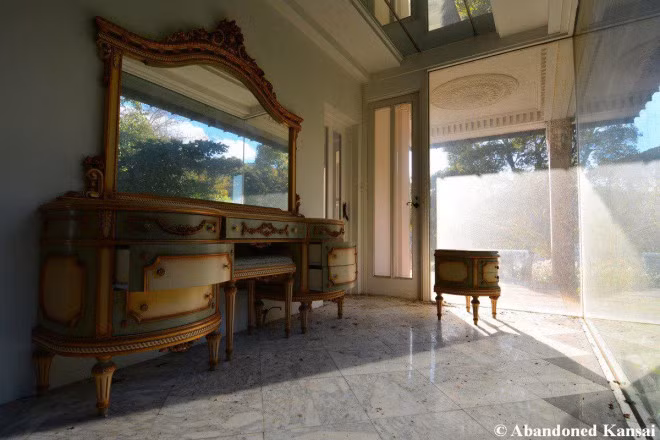 Sảnh lớn đi vào phòng ngủ. Nguồn ảnh: Loveproperty