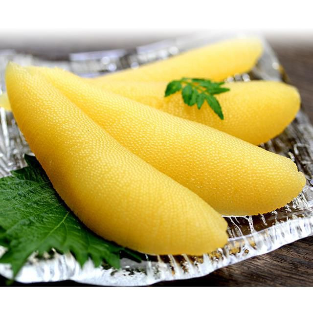 Trứng cá trích được mệnh danh là "những viên kim cương vàng" bởi độ quý hiếm và có hương vị thơm ngon đặc biệt. Ảnh: Moshimoshi.