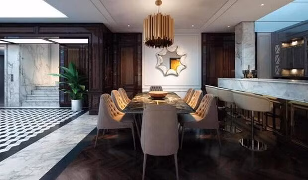 Biệt thự của Tuấn Hưng thiết kế theo phong cách bán cổ điển, kết hợp giữa những kiến trúc cũ và hiện đại theo chuẩn biệt thự của Châu Âu.