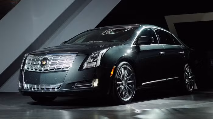 Năm 2014, tỷ phú đổi sang chiếc Cadillac XTS, có giá khởi điểm 44.600 USD.
