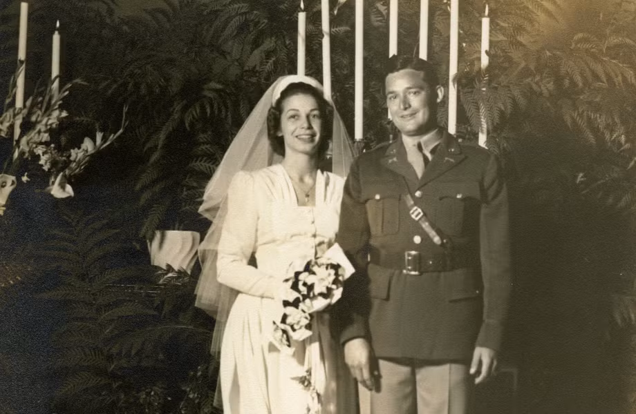 Việc thừa kế di sản của gia tộc Walton ảnh hưởng rất nhiều từ quan điểm của vợ chồng Sam. Ông và vợ Helen đặc biệt coi trọng mối quan hệ trong gia đình.