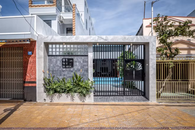  Ngôi nhà tọa lạc tại thành phố Sóc Trăng, thuộc một tỉnh nhỏ miền Tây Nam Bộ.