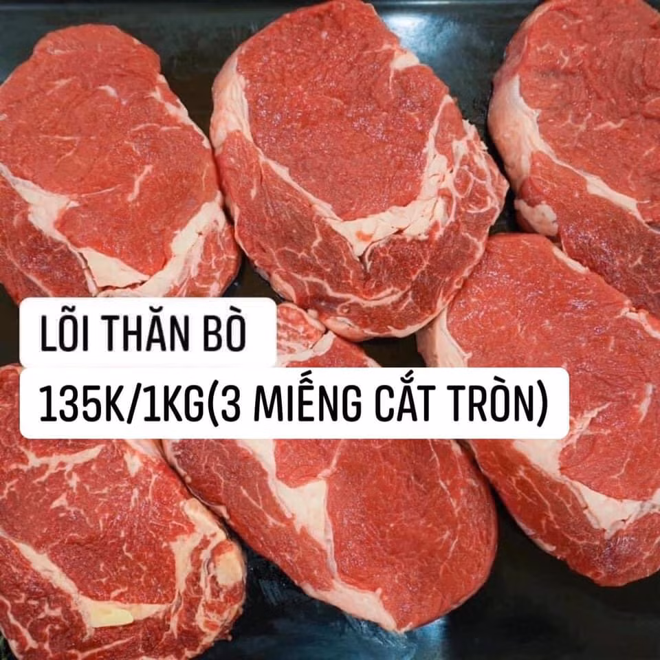 Chia sẻ trên Dân Việt, anh Trần Minh Phú (Hoàng Văn Thái, Thanh Xuân) sở hữu 10 cửa hàng kinh doanh thực phẩm tại Hà Nội cho rằng, thăn bò Úc bán tại cửa hàng có giá 229.000 đồng/túi 200gr, tính ra khoảng hơn 1 triệu đồng/kg.