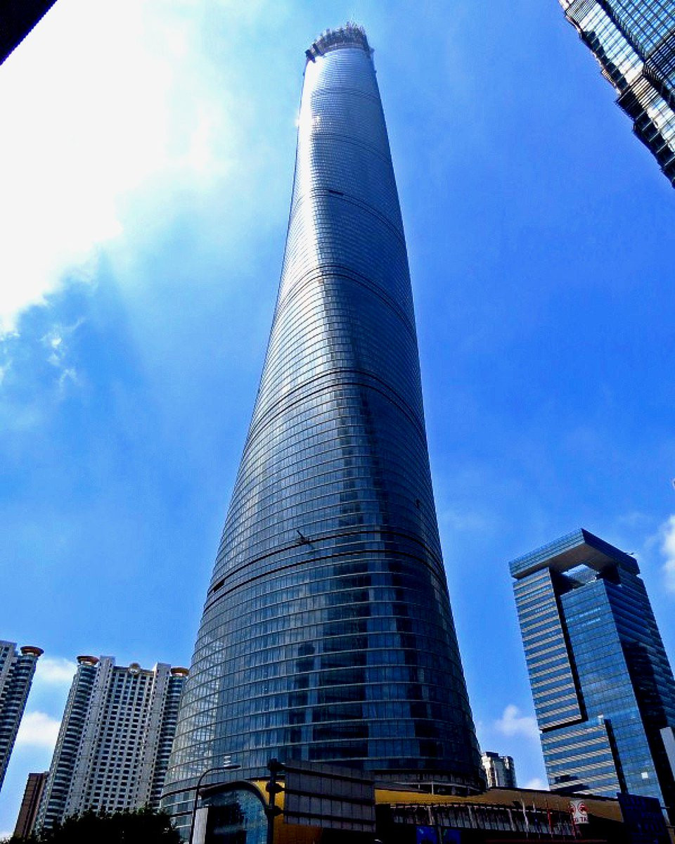 Được hoàn thiện vào năm 2015, Shanghai Tower có độ cao là 632 m với 128 tầng. Ảnh: CTBUH.