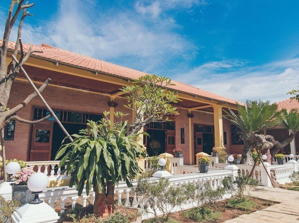 Năm 2020, Lý Nhã Kỳ khiến nhiều người trầm trồ khi chia sẻ loạt ảnh về trang viên rộng hơn 10.000m2 ở Vũng Tàu. Ảnh: Lao động