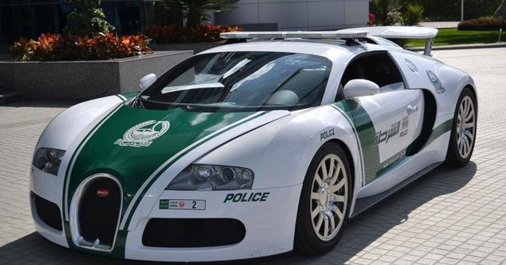 Bên cạnh những chiếc siêu xe đắt tiền, dàn xe cảnh sát Dubai còn nổi tiếng về sức mạnh, tốc độ và sự độc lạ khi hội tụ nhiều mẫu xe “hàng hiếm”.