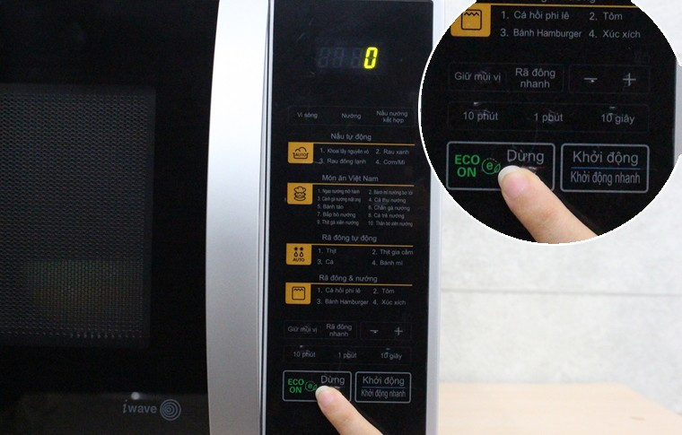 Thiết bị có màn hiển thị giờ cũng là một trong những thứ ngốn khá nhiều tiền điện của gia đình.