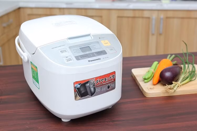 Thời gian cắm điện càng kéo dài thì nồi cơm điện càng hao tốn điện năng hơn cả điều hòa.