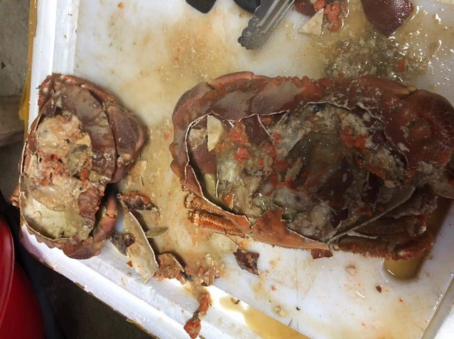 Vì vậy, người tiêu dùng cũng nên cân nhắc, không nên ham rẻ mà xuống tiền mua phải hàng loại, hàng kém chất lượng. Nguồn ảnh: Facebook