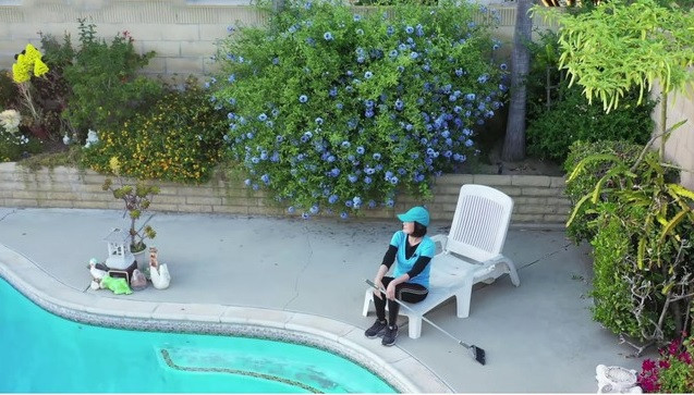 Phía sau nhà của Hồng Đào khá rộng lớn. Tại đây chị dành một không gian để làm bể bơi. Ảnh: chụp màn hình