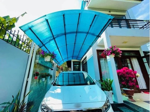 Tuy nhiên, ngay sau đó Mạc Văn Khoa cho biết đó là căn biệt thự thuê cho vợ con ở, chứ không phải mua.