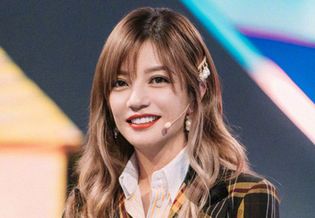 Ngoài diễn xuất, Triệu Vy còn thể hiện tài năng trong lĩnh vực ca nhạc và đạo diễn. Bộ phim đầu tay của Triệu Vy - Gửi tuổi thanh xuân đã thu về 118 triệu USD tại Trung Quốc và là phim có doanh thu cao thứ 5 trong lịch sử nước này.