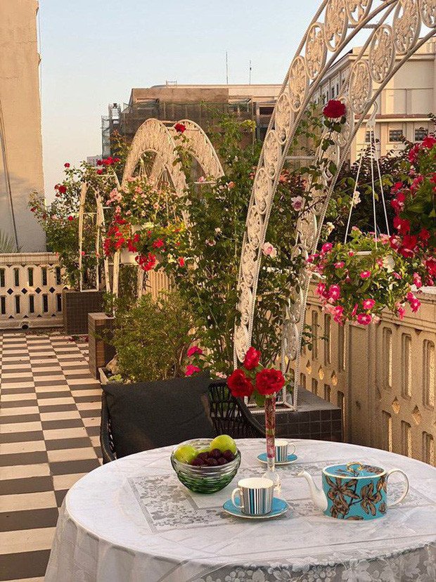 Khu vực này được cô thiết kế làm nơi thưởng trà, thư giãn.