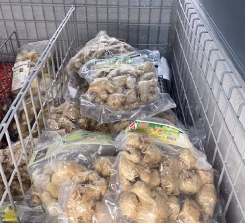 Qua công tác khảo sát thị trường từ tháng 1/2021, Thương vụ Việt Nam tại Australia nhận thấy gừng tươi tại Úc có thời điểm lên đến hơn 50AUD/1kg (khoảng 850.000 đồng). Ảnh: Bộ Công Thương