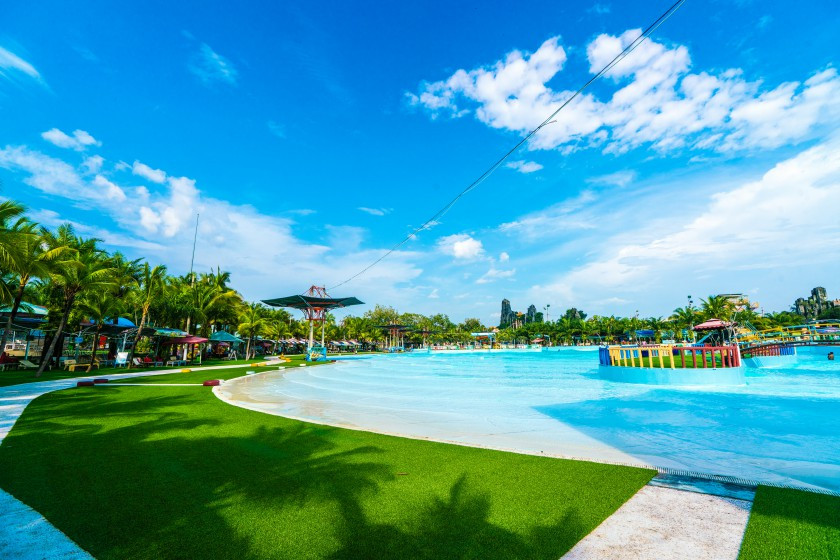 Trong khu du lịch Đại Nam còn có nông trại, khách sạn, phố đi bộ, khán đài, trung tâm hội nghị, quảng trường, nhà hàng tiệc cưới, bãi đỗ xe, khu câu cá, vườn ươm… với diện tích rất rộng. Ảnh: Internet