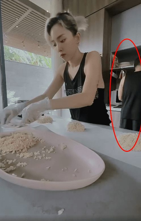 Hoang Touliver co bi quyet gi de gia dinh dam am?