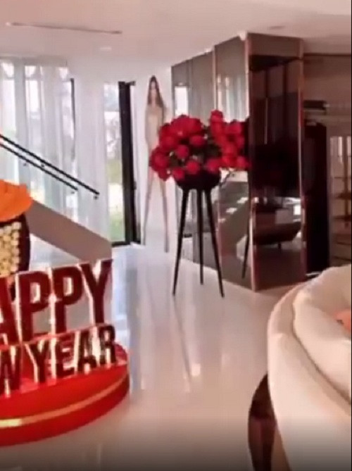 Dù chỉ một góc nhỏ cũng đủ thấy độ chịu chơi của Ngọc Trinh trong mùa Tết năm nay.