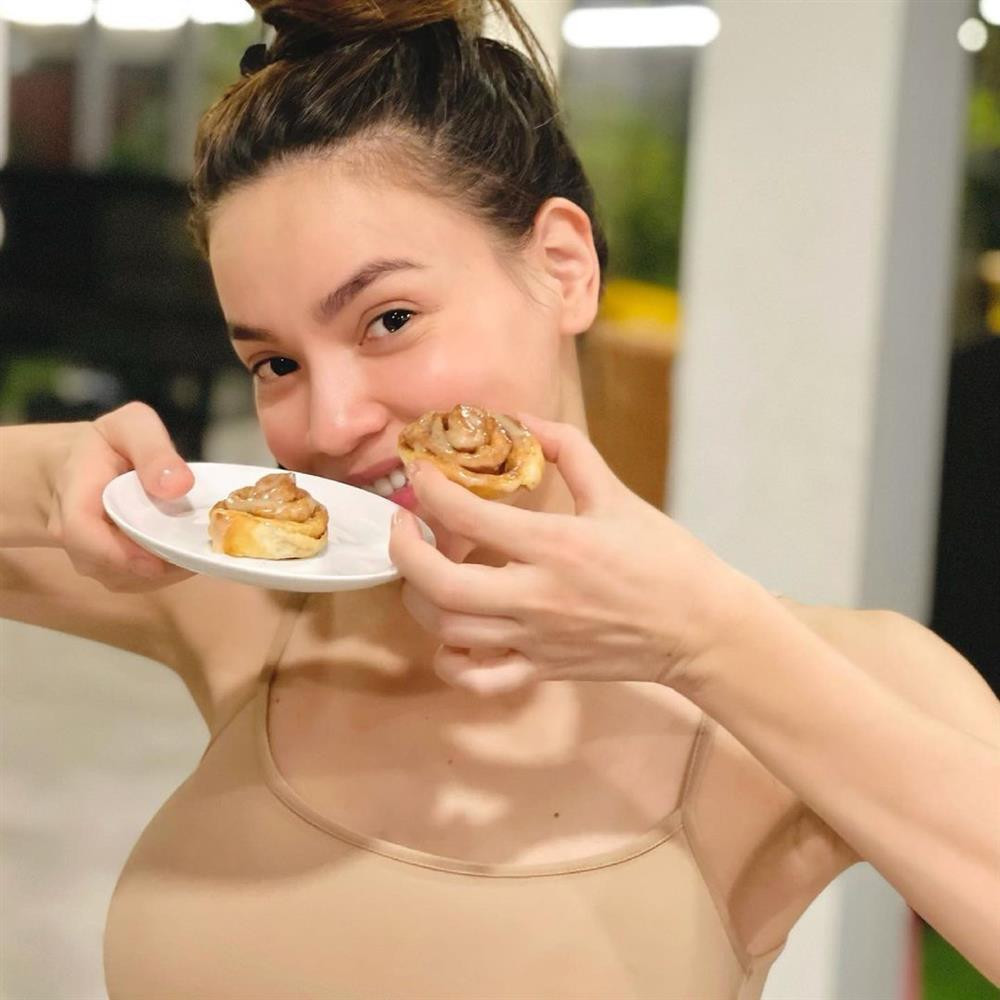 Kim Ly cong Ha Ho hit dat duoc 5 cai thi 