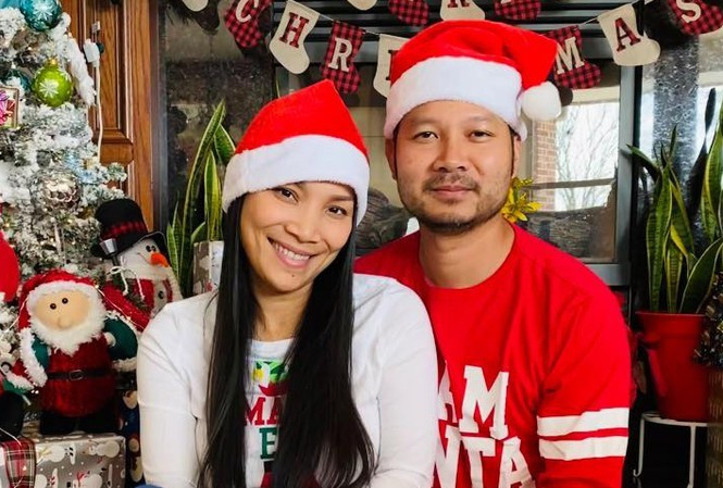 Mới đây, Thomas Tâm Nguyễn - chồng ca sĩ Hồng Ngọc thông báo mình vừa xét nghiệm và nhận kết quả dương tính với Covid-19. Hiện, anh đang ở nhà và tiến hành tự cách ly trong phòng.