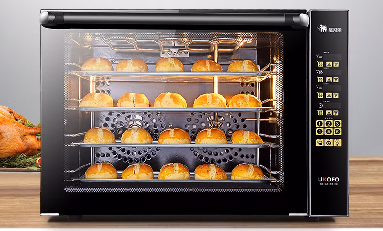 Hạn chế sử dụng lò nướng trong những ngày nắng nóng vì nó sẽ khiến ngôi nhà của bạn thêm nóng. Nếu nhất định phải làm món nướng thì bạn hãy nướng ở ngoài trời.