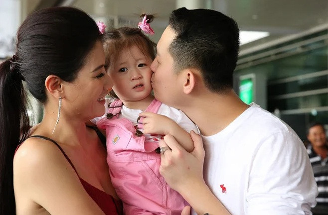 Từ trước đến nay, Trang Trần luôn được nhiều biết đến là một người mẫu có cá tính mạnh mẽ, từng "càn quét" khắp các sàn catwalk. Hiện tại, Trang Trần đã quyết định rời khỏi showbiz để tập trung kinh doanh, chăm sóc gia đình nhỏ. Ảnh: Internet.